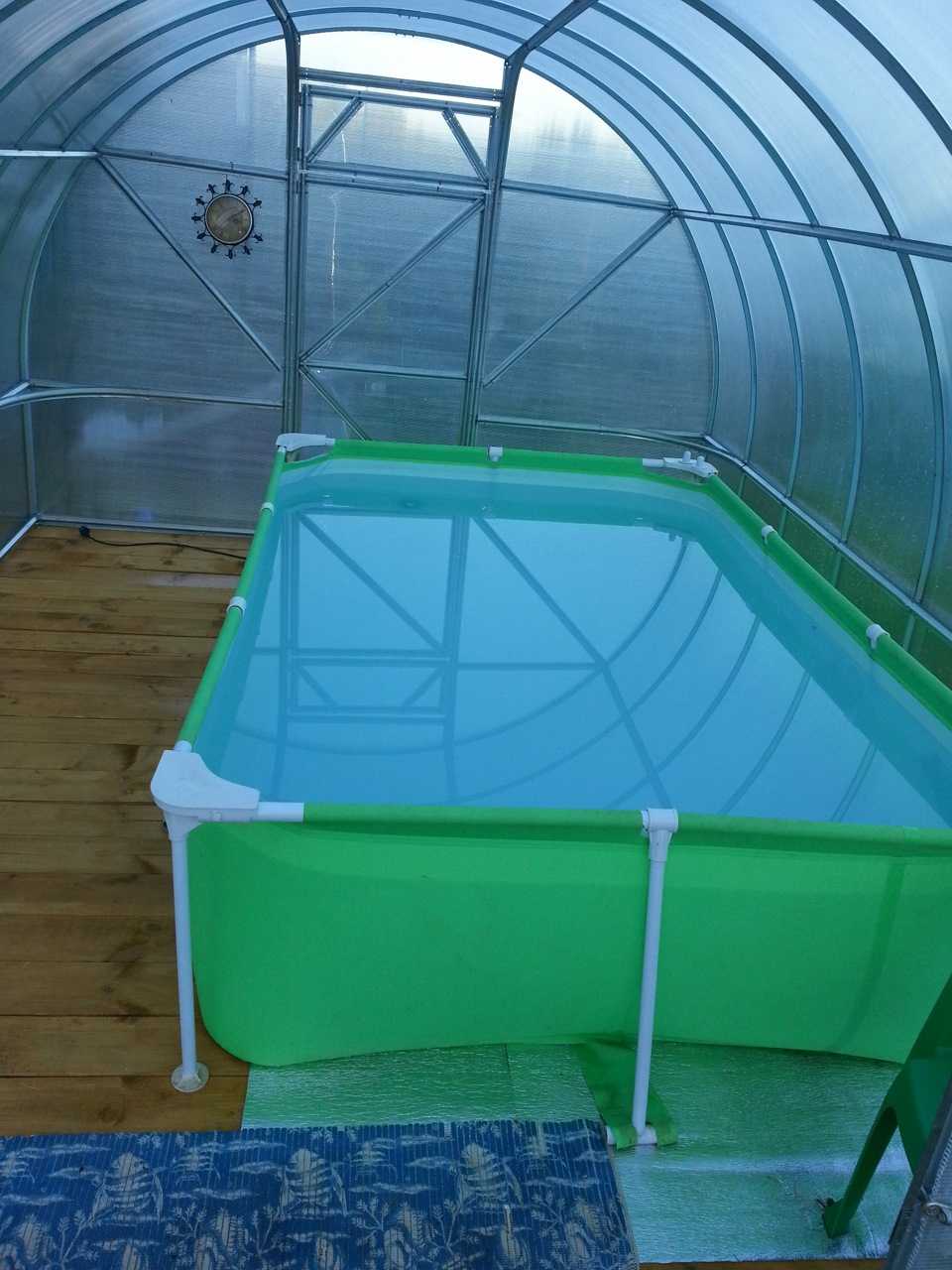 Пошаговая инструкция по самостоятельному возведению каркасного бассейна в теплице из поликарбоната