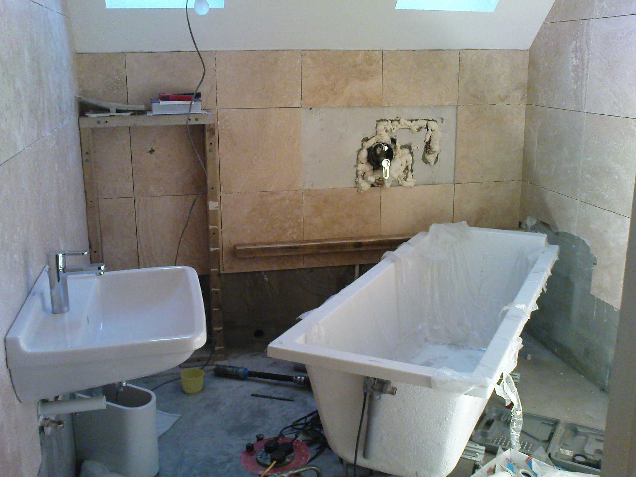 Как сделать ремонт туалета своими руками: недорогой вариант отделки санузла в квартире