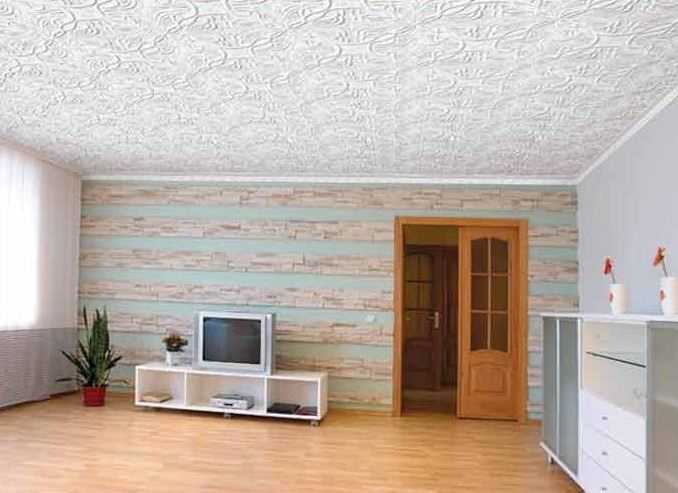 Несмотря на растущую популярность подвесных и натяжных потолков, потолочная плитка остается одним из самых простых и недорогих способов обновления интерьера С