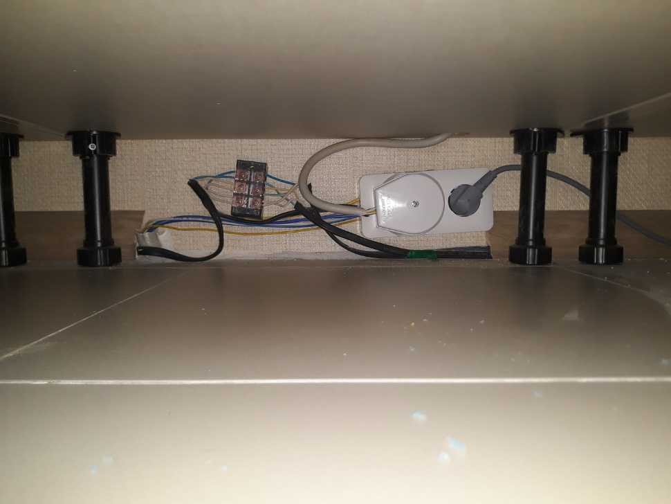 Как подключить варочную панель и духовой шкаф к одной розетке, на один кабель