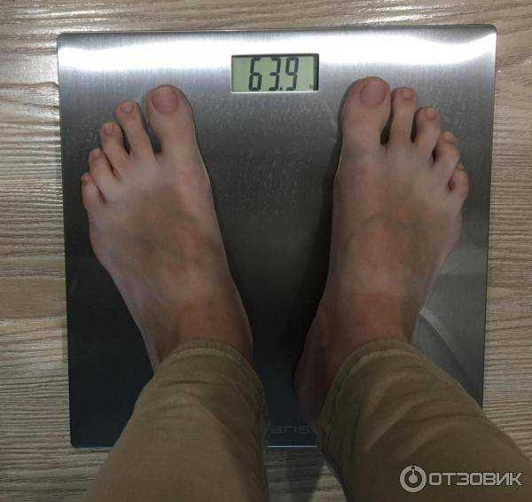 Весы показывают 10 грамм. Электронные весы показывают. Весы показывают неправильный вес. Весы Polaris PWS 1841dm. Напольные весы показывают lo.