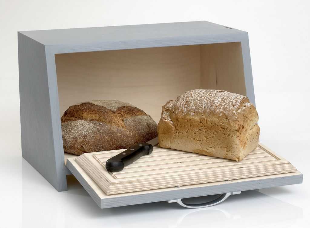 Как хранить хлеб в холодильнике и хлебнице