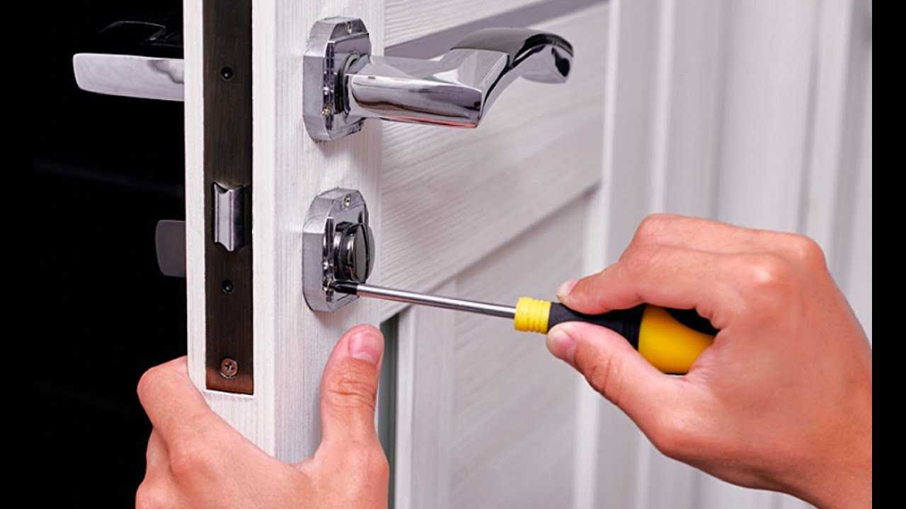 Застрял ключ в замке двери: как вытащить и что делать?