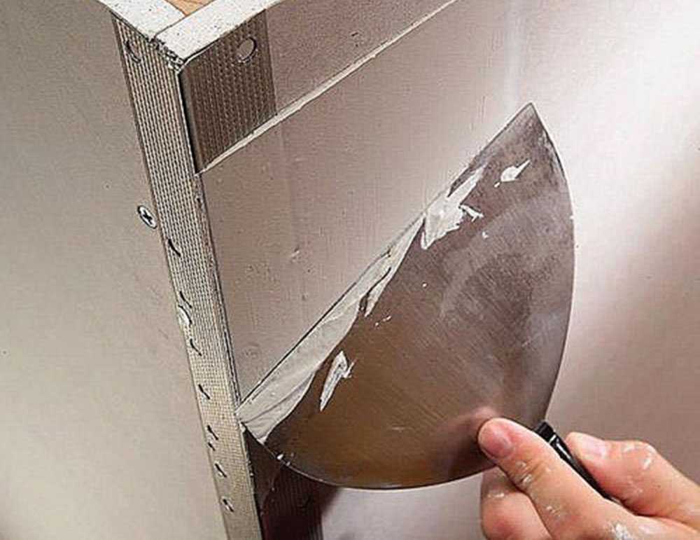 Ремонт своими руками: как правильно шпаклевать внутренние углы стен?