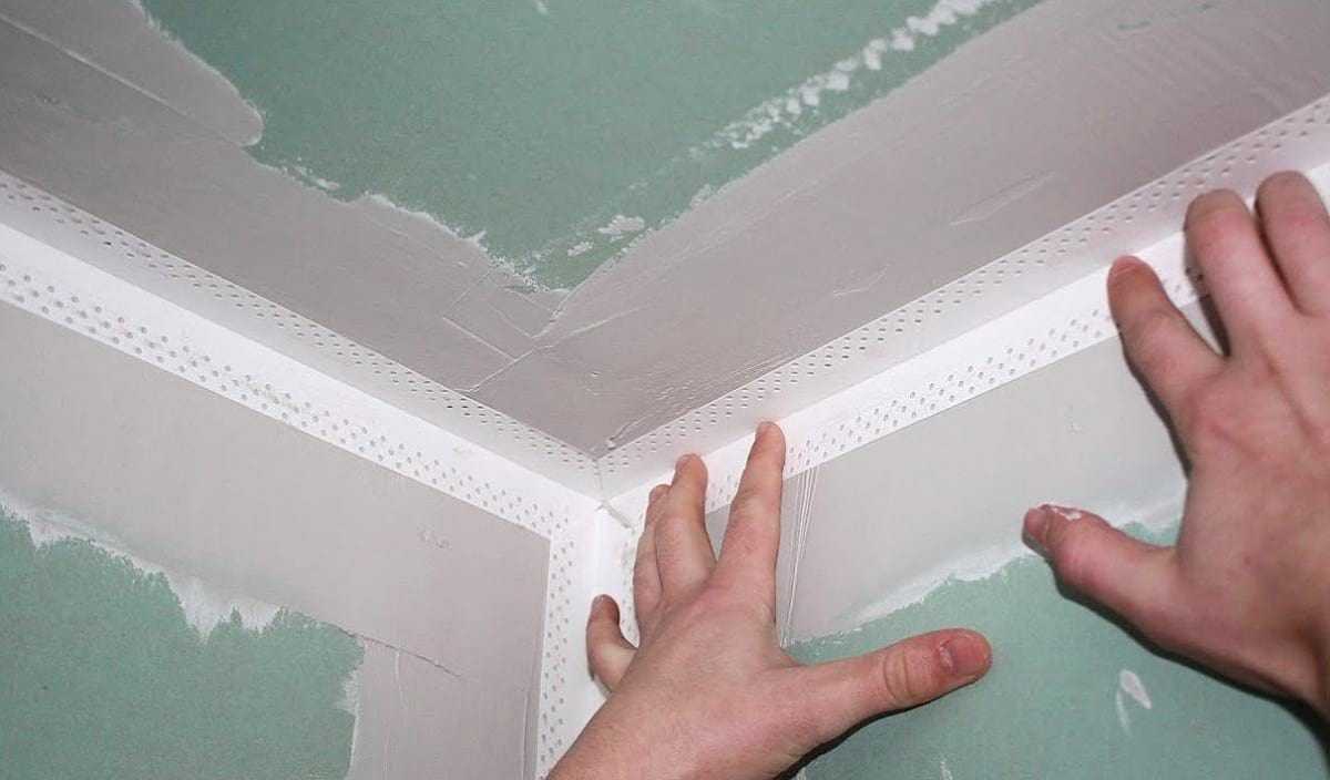 Как зашпаклевать углы стен и потолков