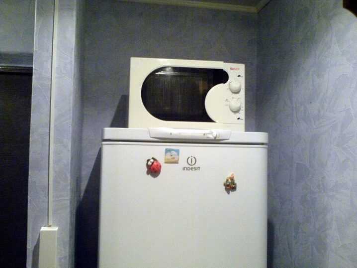 Можно ли ставить микроволновку на стиральную машину?