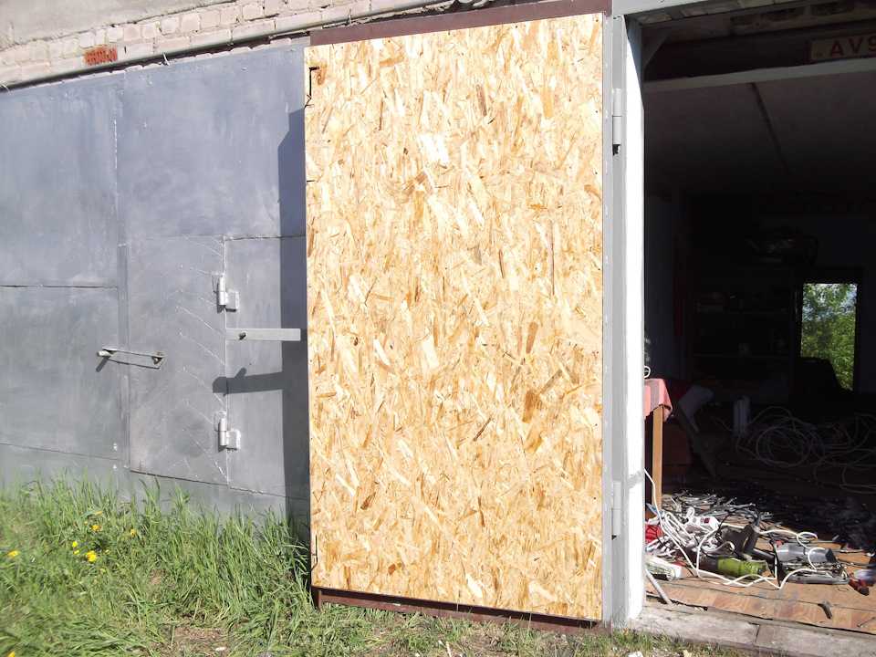 Внутренняя отделка гаража своими руками: обшивка стен, ворот и не только