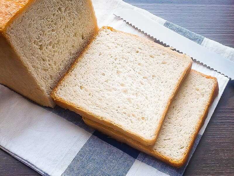 Полезен ли хлеб из тостера Запечённый хлеб, также, как и свежий, очень полезен и необходим нашему организму Он содержит витамины, микроэлементы, клетчатку
