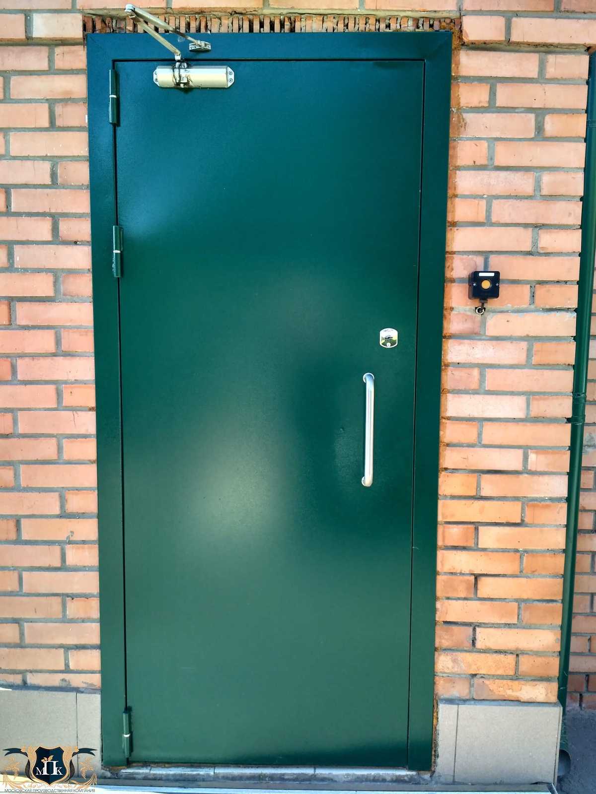  покрасить входную металлическую дверь: подробное руководство